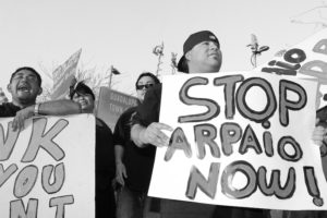 On March 26, 2009, dozens of residents of the Town of Guadalupe gathered outside the City Council building to protest the visit of Maricopa County Sheriff Joe Arpaio. Protesters are seen in this image confronting Arpaio’s supporters outside the building. Photo: Eduardo Barraza | Barriozona Magazine © 2009