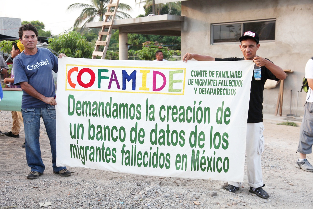 Innumerables ciudadanos centroamericanos han desaparecido en su tránsito hacia Estados Unidos. Sus familiares tratan de encontrarlos. Foto: Pedro Ultreras | Barriozona Magazine © 2011