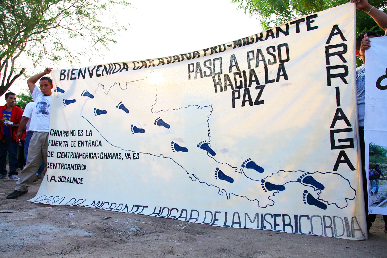 Los participantes llegaron al albergue para migrantes Hermanos en el Camino" en Oaxaca, México. Foto: Pedro Ultreras | Barriozona Magazine © 2011