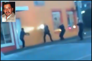 Una captura de pantalla tomada de un video grabado con un teléfono celular muestra el momento en que tres policías de la ciudad de Pasco, Washington disparan contra el mexicano Antonio Zambrano Montes (recuadro). Foto: YouTube