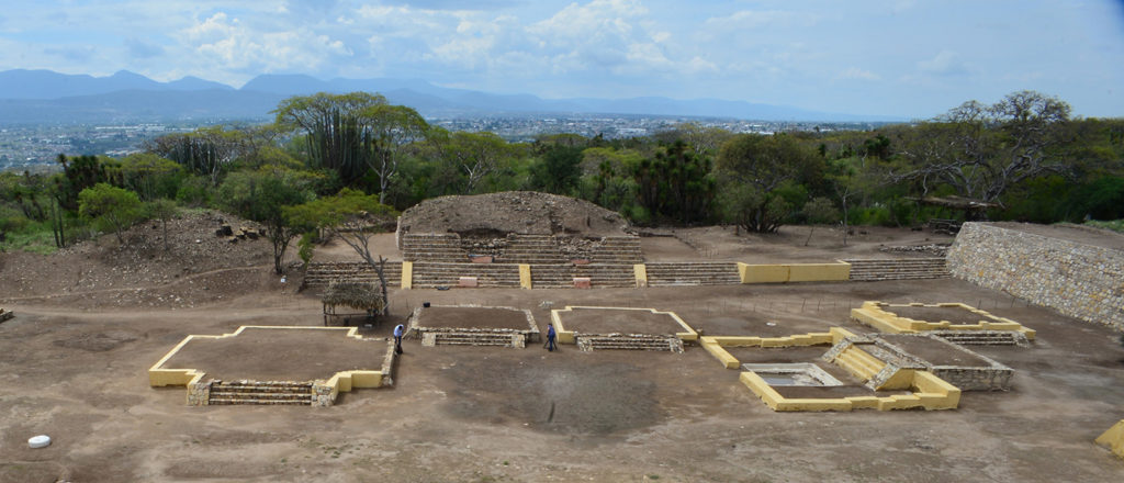 Ruinas del primer templo dedicado al culto de Xipe Tótec en la Zona Arqueológica de Ndachjian–Tehuacán. Foto: Melitón Tapia | INAH
