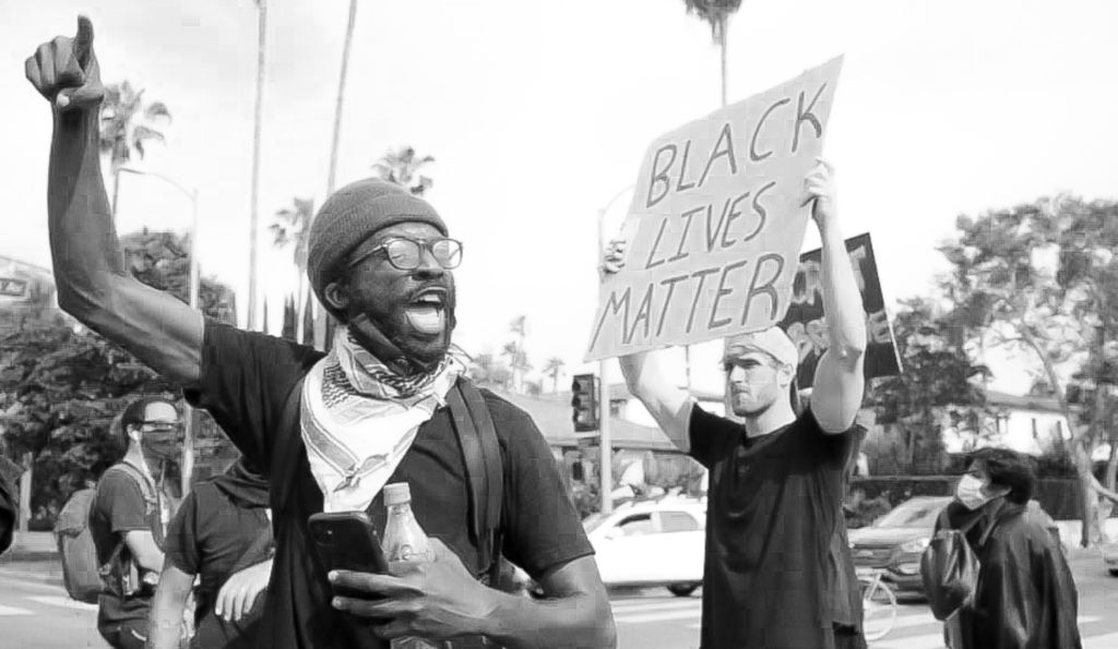 El movimiento Black Lives Matter ha llevado a cabo protestas en contra del asesinato del afroamericano George Floyd como esta en junio de 2020 en la ciudad de Los Ángeles, California. Foto: Jon Hernández | Fullouttv.com © 2020