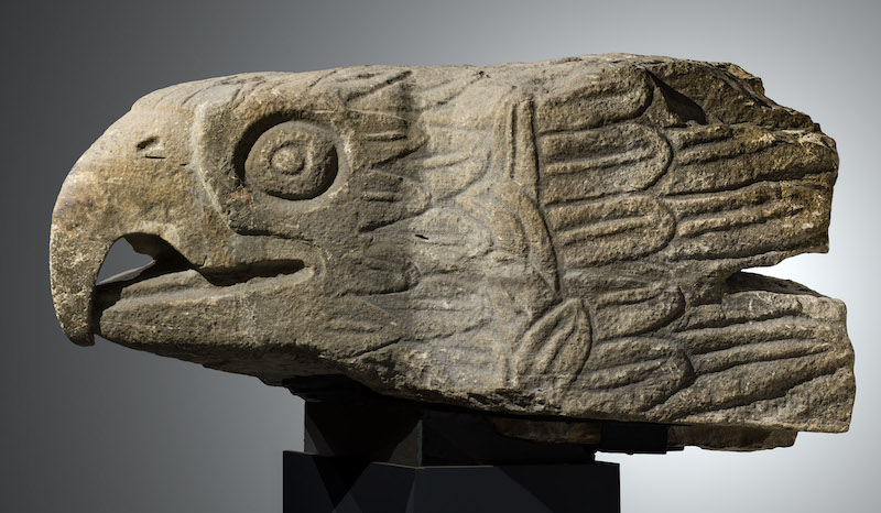 Una cabeza de águila azteca es parte de la muestra en Viena, Austria. Foto: Museo Real de Arte e Historia de Bruselas ©