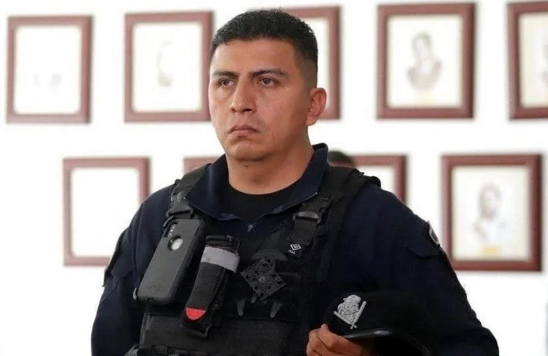 Antonio Soledad Pérez, el director de la policía municipal de Fresnillo, Zacatecas, fue atacado y asesinado a tiros en la ciudad el 30 de noviembre de 2023. Este incidente se suma a la cifra de casi 30 muertes de agentes del orden en ese estado a lo largo del año.